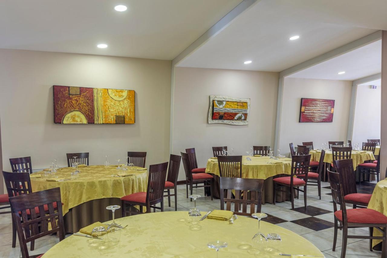 Hotel Zina Family
