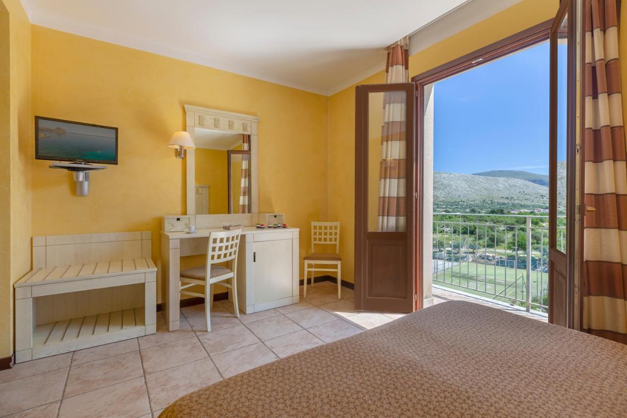 Hotel Zina Family 4*