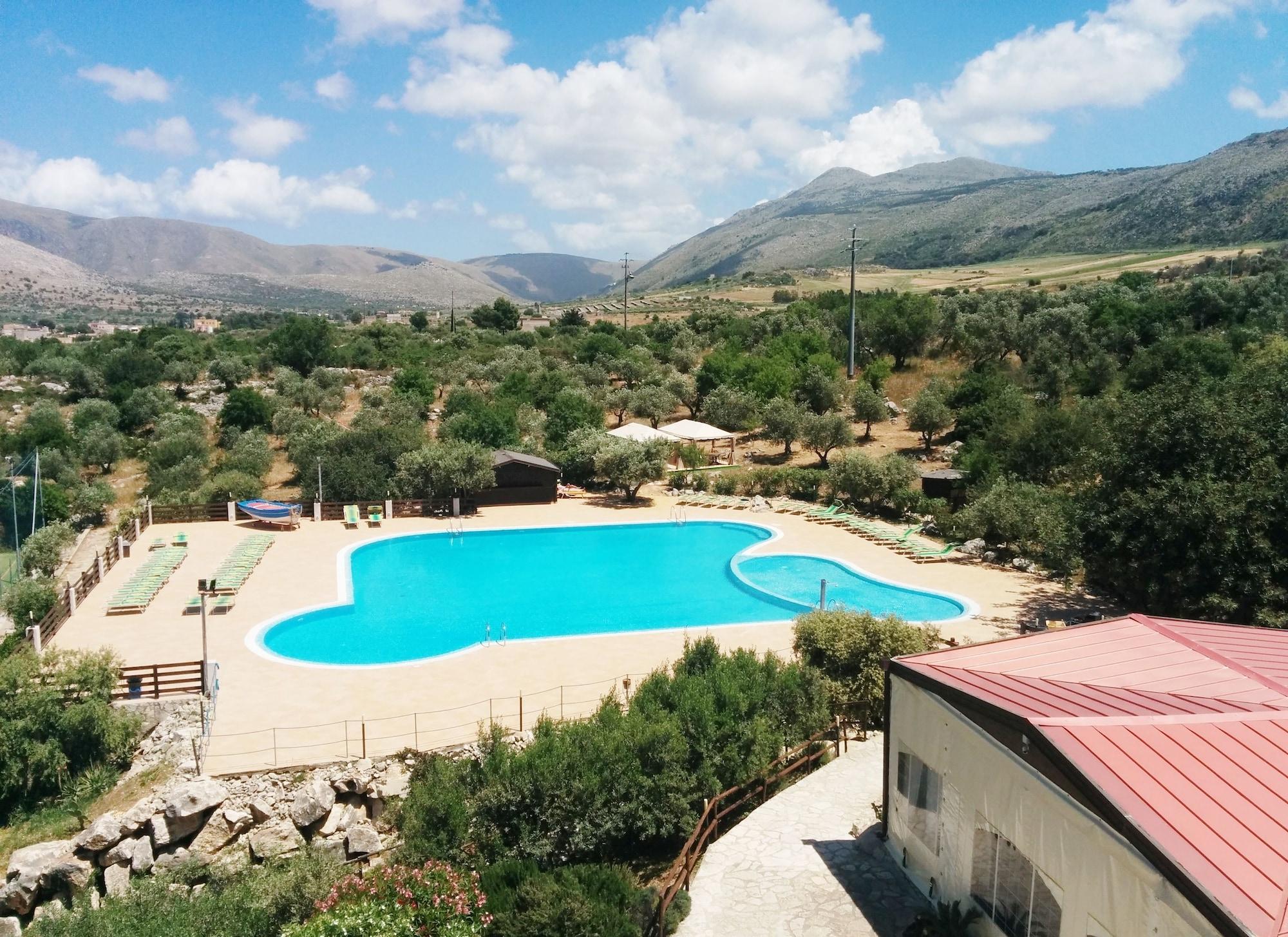 Hotel Zina Family 4*